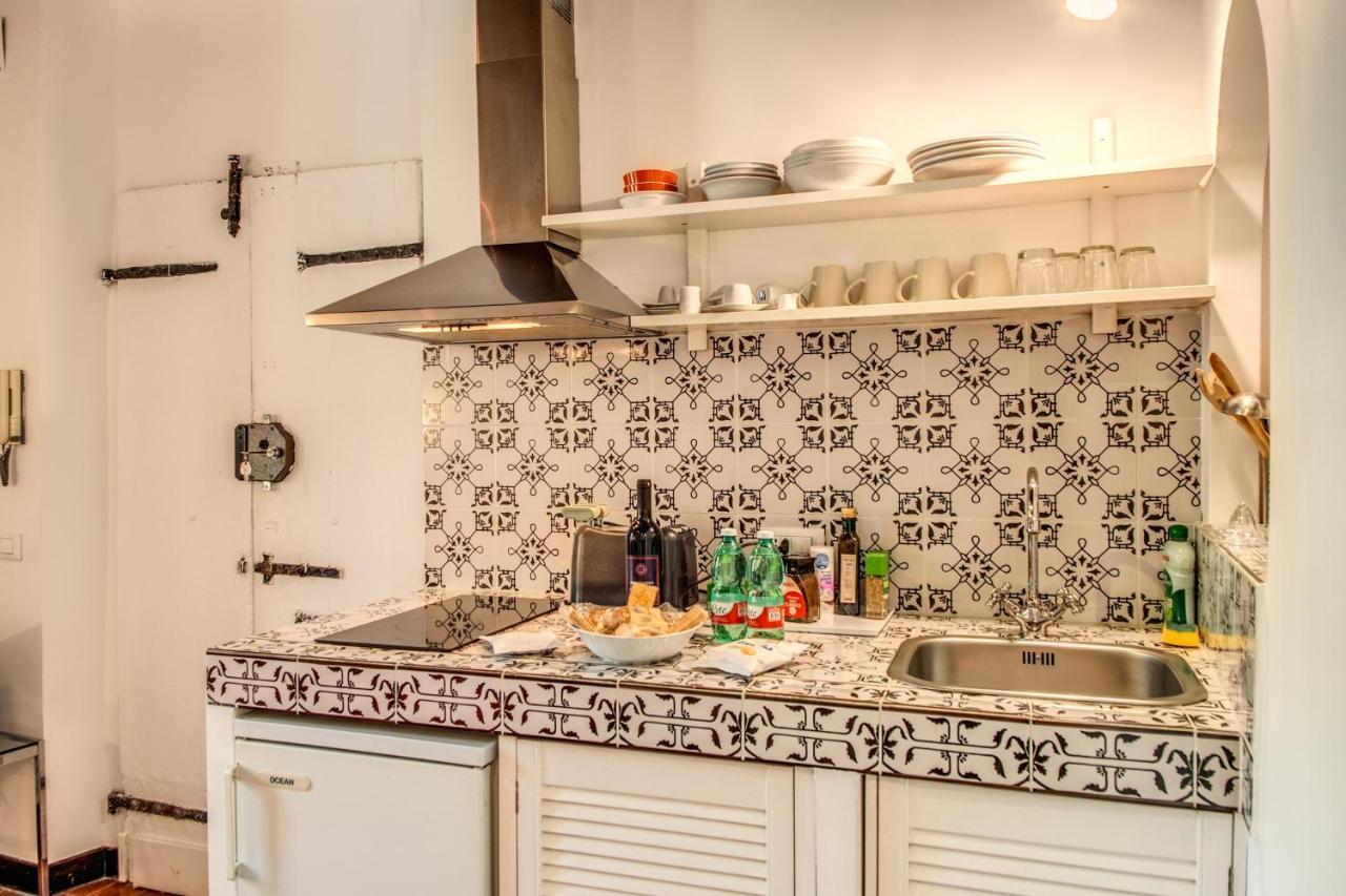Lovely Flat In The Heart Of Trastevere Рим Екстериор снимка