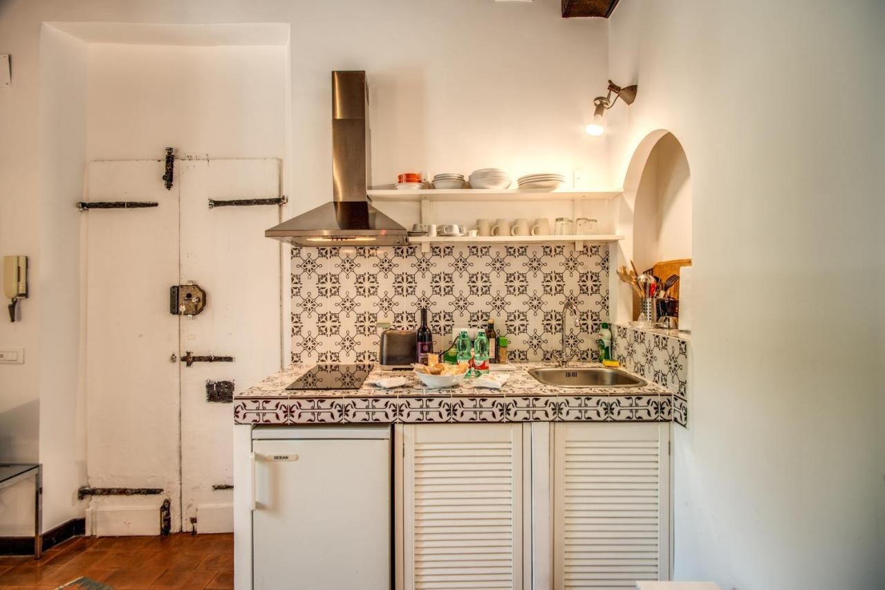 Lovely Flat In The Heart Of Trastevere Рим Екстериор снимка